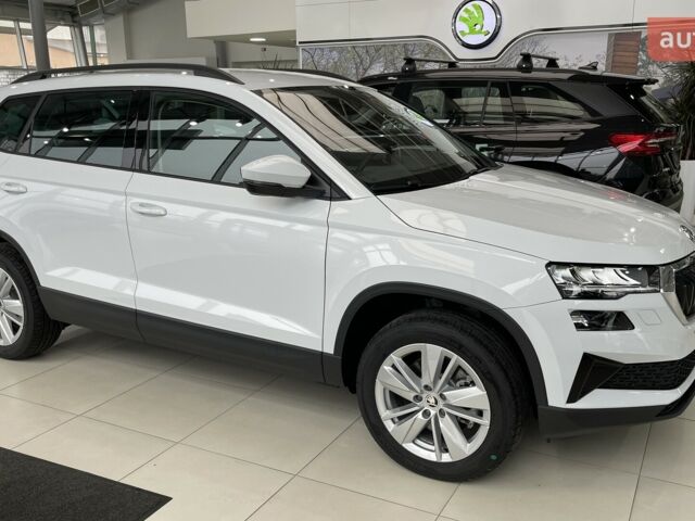 Шкода Karoq, объемом двигателя 1.4 л и пробегом 0 тыс. км за 31007 $, фото 4 на Automoto.ua