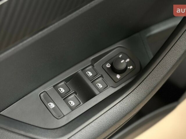 купить новое авто Шкода Karoq 2025 года от официального дилера Євромоторс Skoda Шкода фото