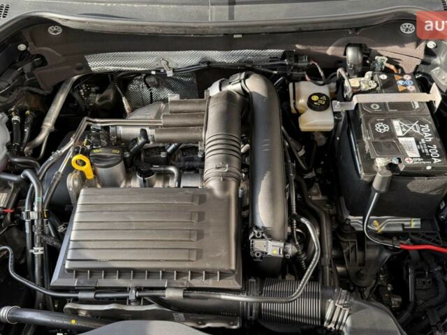 Шкода Karoq, объемом двигателя 1.4 л и пробегом 0 тыс. км за 30176 $, фото 1 на Automoto.ua