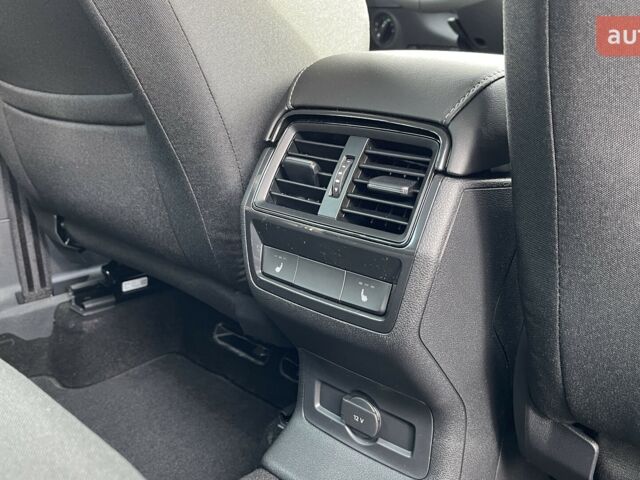 Шкода Karoq, объемом двигателя 1.4 л и пробегом 0 тыс. км за 31213 $, фото 16 на Automoto.ua