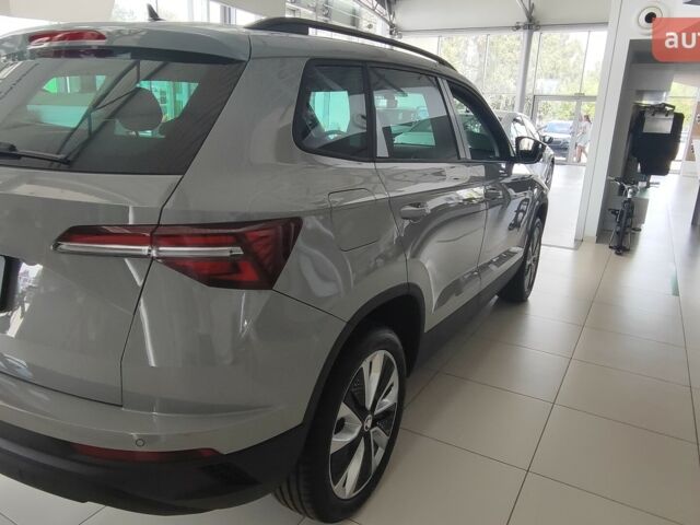 Шкода Karoq, об'ємом двигуна 1.4 л та пробігом 0 тис. км за 31071 $, фото 5 на Automoto.ua
