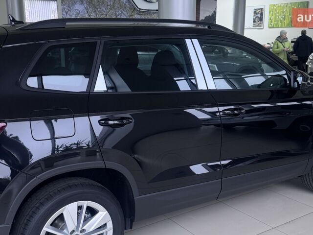 Шкода Karoq, объемом двигателя 1.4 л и пробегом 0 тыс. км за 30445 $, фото 1 на Automoto.ua