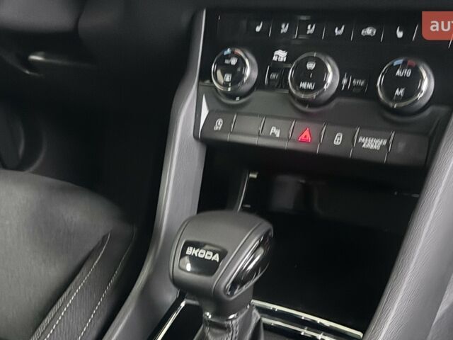 Шкода Karoq, объемом двигателя 1.4 л и пробегом 0 тыс. км за 30445 $, фото 14 на Automoto.ua