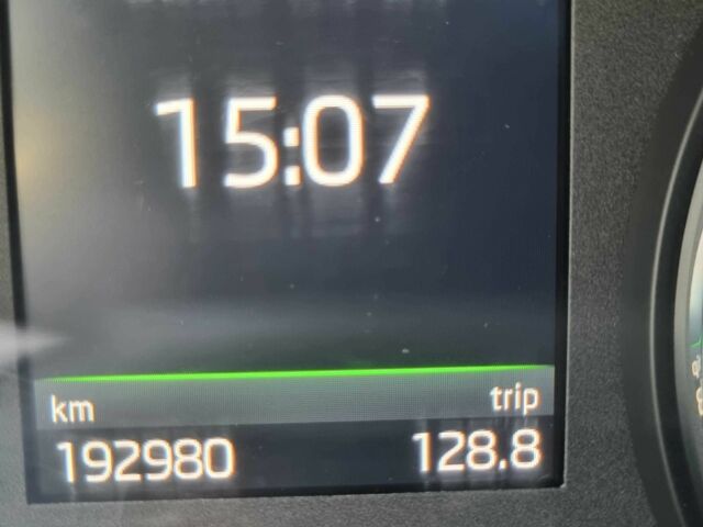 Серый Шкода Karoq, объемом двигателя 1.4 л и пробегом 92 тыс. км за 18699 $, фото 10 на Automoto.ua