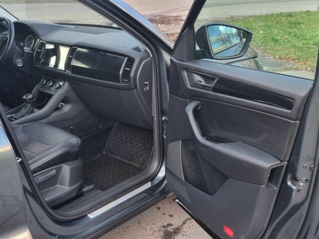 Серый Шкода Karoq, объемом двигателя 1.4 л и пробегом 92 тыс. км за 18699 $, фото 19 на Automoto.ua