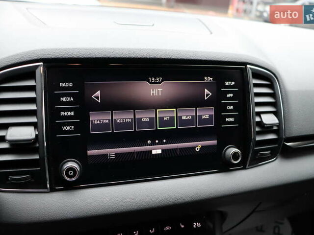 Серый Шкода Karoq, объемом двигателя 1.5 л и пробегом 212 тыс. км за 18900 $, фото 25 на Automoto.ua