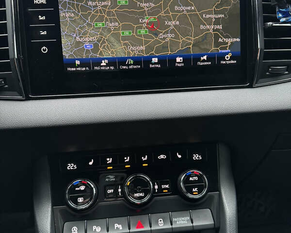 Сірий Шкода Karoq, об'ємом двигуна 1.5 л та пробігом 114 тис. км за 18700 $, фото 30 на Automoto.ua