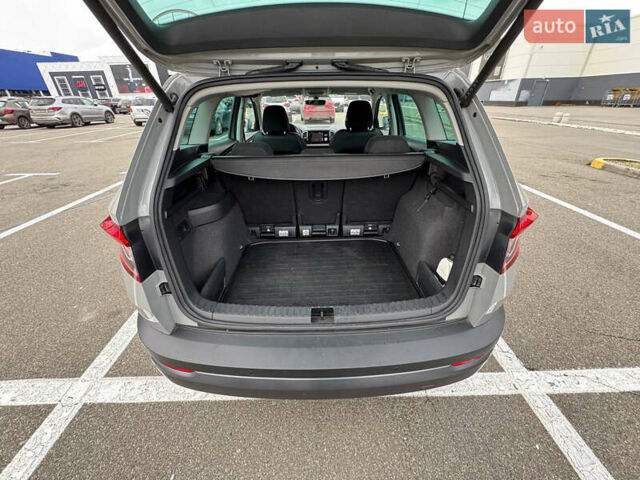 Серый Шкода Karoq, объемом двигателя 1.5 л и пробегом 113 тыс. км за 18000 $, фото 8 на Automoto.ua