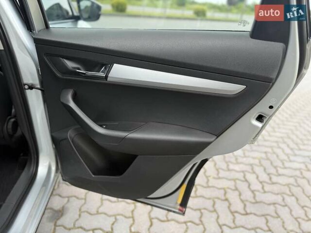 Серый Шкода Karoq, объемом двигателя 1.5 л и пробегом 253 тыс. км за 16500 $, фото 27 на Automoto.ua