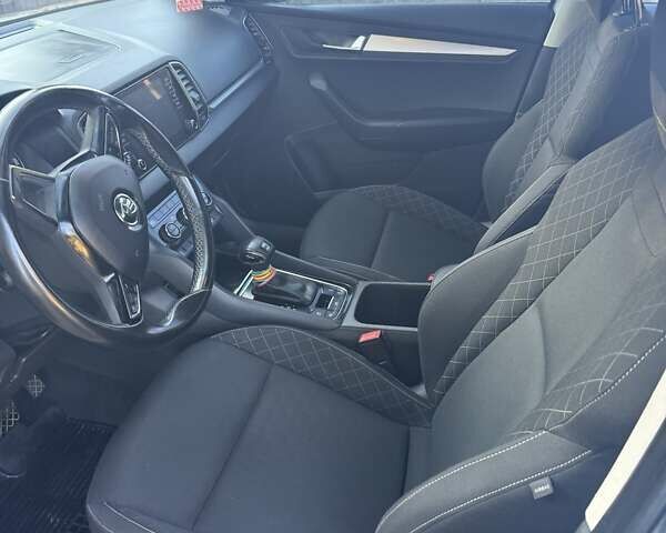 Серый Шкода Karoq, объемом двигателя 2 л и пробегом 220 тыс. км за 18500 $, фото 9 на Automoto.ua