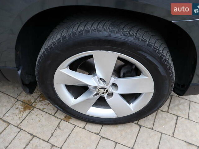 Серый Шкода Karoq, объемом двигателя 1.5 л и пробегом 212 тыс. км за 18900 $, фото 3 на Automoto.ua