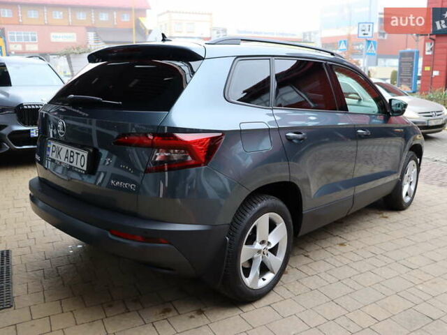 Серый Шкода Karoq, объемом двигателя 1.5 л и пробегом 212 тыс. км за 18900 $, фото 2 на Automoto.ua