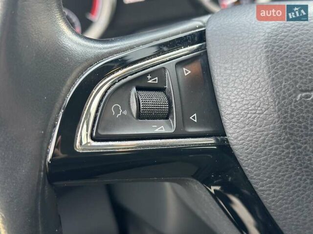 Сірий Шкода Karoq, об'ємом двигуна 1.5 л та пробігом 137 тис. км за 19900 $, фото 16 на Automoto.ua