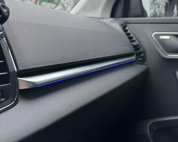 Сірий Шкода Karoq, об'ємом двигуна 1.5 л та пробігом 114 тис. км за 18700 $, фото 20 на Automoto.ua