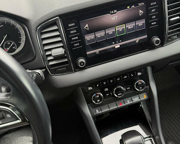 Серый Шкода Karoq, объемом двигателя 1.4 л и пробегом 210 тыс. км за 18500 $, фото 5 на Automoto.ua