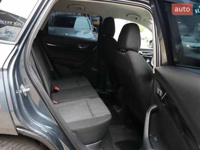 Серый Шкода Karoq, объемом двигателя 1.5 л и пробегом 212 тыс. км за 18900 $, фото 38 на Automoto.ua