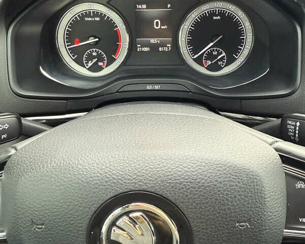 Серый Шкода Karoq, объемом двигателя 1.4 л и пробегом 210 тыс. км за 18500 $, фото 7 на Automoto.ua