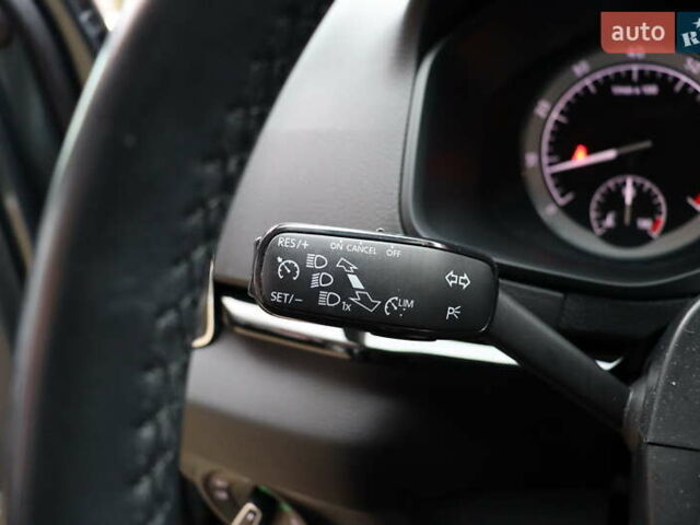 Серый Шкода Karoq, объемом двигателя 1.5 л и пробегом 212 тыс. км за 18900 $, фото 22 на Automoto.ua