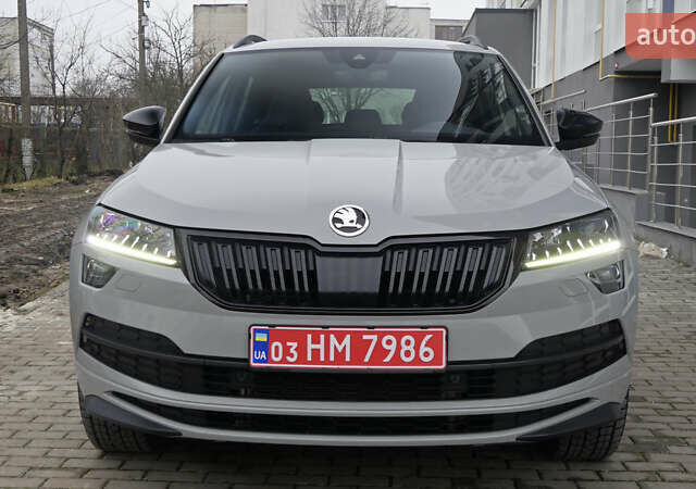 Сірий Шкода Karoq, об'ємом двигуна 0 л та пробігом 148 тис. км за 29990 $, фото 7 на Automoto.ua