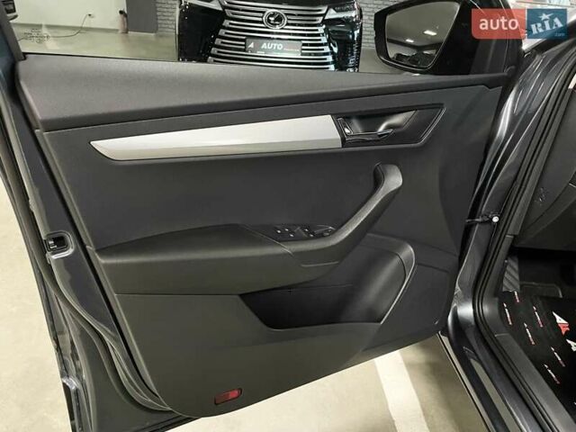 Сірий Шкода Karoq, об'ємом двигуна 1.5 л та пробігом 76 тис. км за 22900 $, фото 24 на Automoto.ua