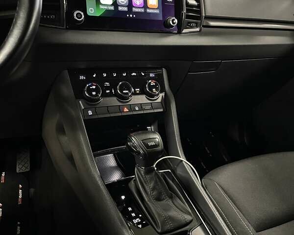 Сірий Шкода Karoq, об'ємом двигуна 1.5 л та пробігом 76 тис. км за 22900 $, фото 59 на Automoto.ua