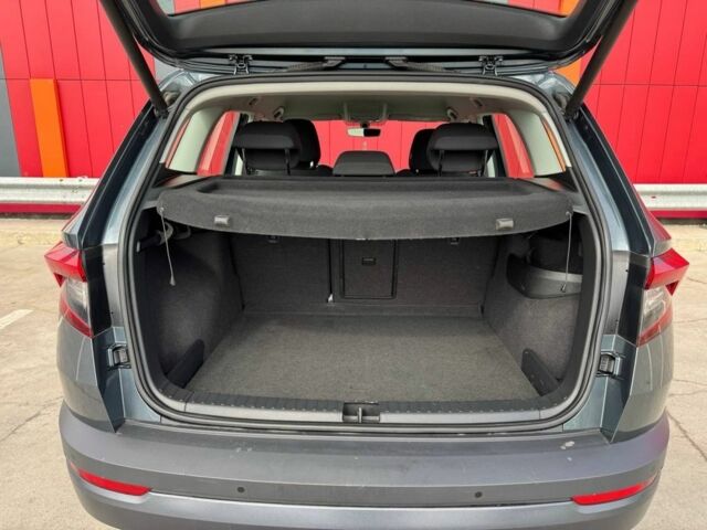 Серый Шкода Karoq, объемом двигателя 1.4 л и пробегом 127 тыс. км за 18300 $, фото 15 на Automoto.ua