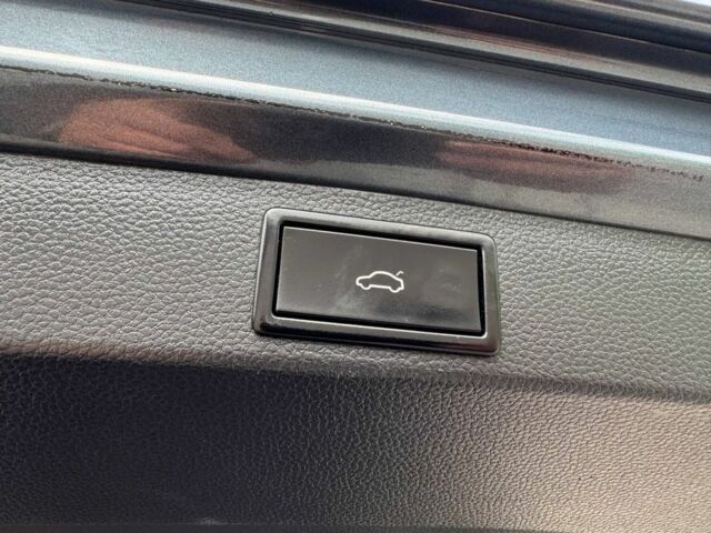 Серый Шкода Karoq, объемом двигателя 1.4 л и пробегом 127 тыс. км за 18300 $, фото 14 на Automoto.ua