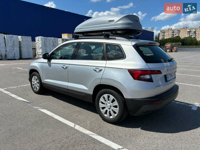 Сірий Шкода Karoq, об'ємом двигуна 1 л та пробігом 68 тис. км за 16200 $, фото 3 на Automoto.ua