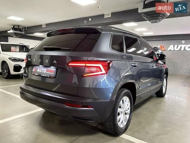 Сірий Шкода Karoq, об'ємом двигуна 1.5 л та пробігом 76 тис. км за 22900 $, фото 12 на Automoto.ua