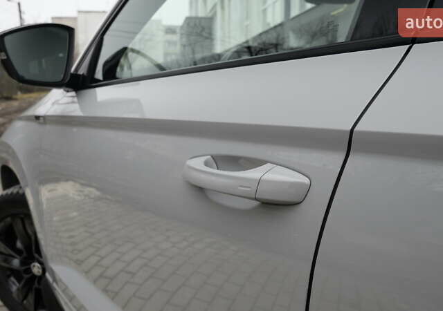 Сірий Шкода Karoq, об'ємом двигуна 0 л та пробігом 148 тис. км за 29990 $, фото 23 на Automoto.ua