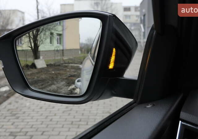 Сірий Шкода Karoq, об'ємом двигуна 0 л та пробігом 148 тис. км за 29990 $, фото 24 на Automoto.ua