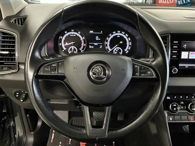 Сірий Шкода Karoq, об'ємом двигуна 1.5 л та пробігом 76 тис. км за 22900 $, фото 39 на Automoto.ua