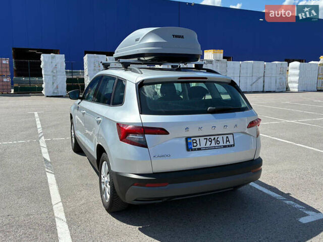 Сірий Шкода Karoq, об'ємом двигуна 1 л та пробігом 68 тис. км за 16200 $, фото 1 на Automoto.ua
