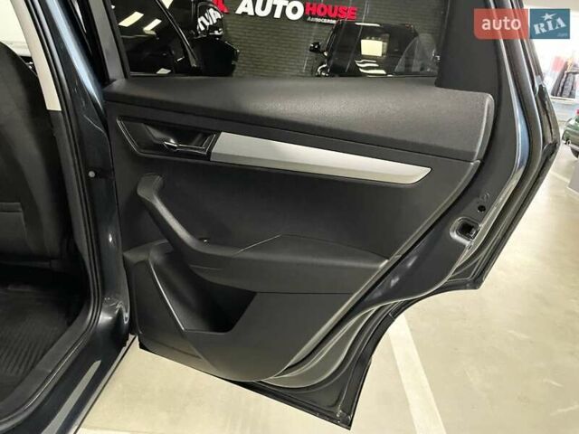 Сірий Шкода Karoq, об'ємом двигуна 1.5 л та пробігом 76 тис. км за 22900 $, фото 32 на Automoto.ua