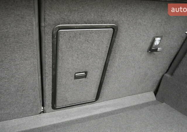 Сірий Шкода Karoq, об'ємом двигуна 0 л та пробігом 148 тис. км за 29990 $, фото 70 на Automoto.ua