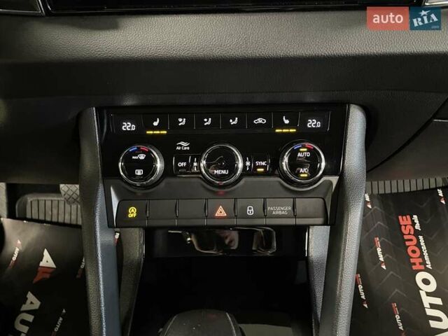 Сірий Шкода Karoq, об'ємом двигуна 1.5 л та пробігом 76 тис. км за 22900 $, фото 61 на Automoto.ua