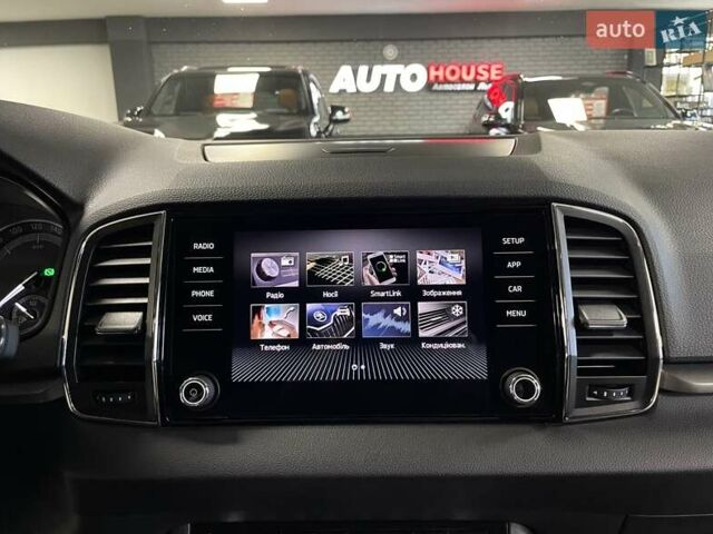 Сірий Шкода Karoq, об'ємом двигуна 1.5 л та пробігом 76 тис. км за 22900 $, фото 51 на Automoto.ua