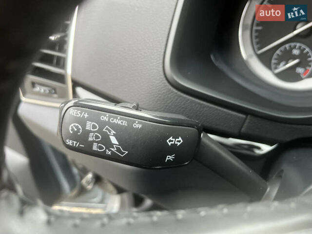 Серый Шкода Karoq, объемом двигателя 1.4 л и пробегом 152 тыс. км за 19500 $, фото 26 на Automoto.ua