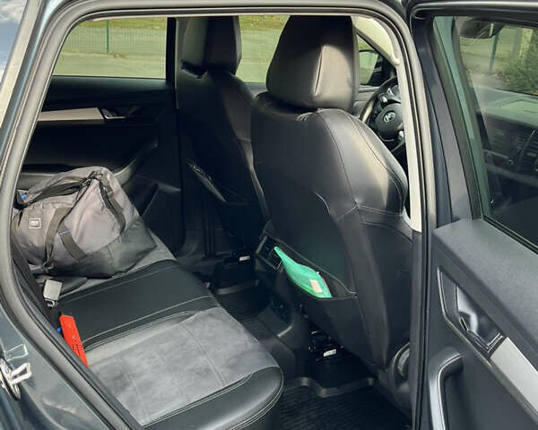 Серый Шкода Karoq, объемом двигателя 1.6 л и пробегом 168 тыс. км за 20800 $, фото 4 на Automoto.ua