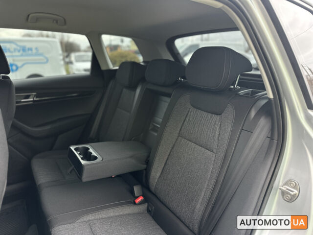 Сірий Шкода Karoq, об'ємом двигуна 1.4 л та пробігом 60 тис. км за 23480 $, фото 21 на Automoto.ua