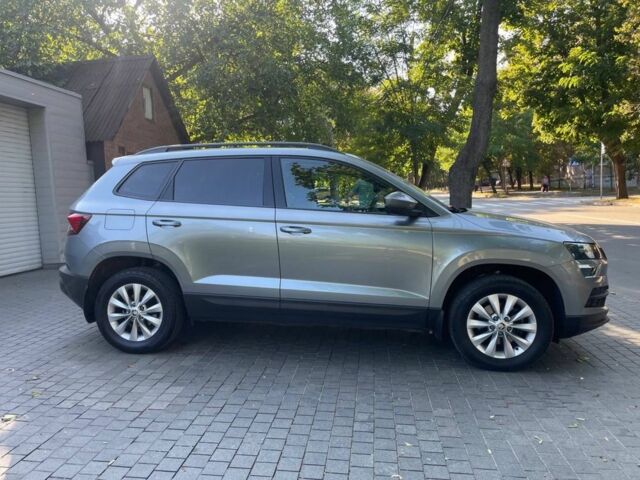 Сірий Шкода Karoq, об'ємом двигуна 1.4 л та пробігом 60 тис. км за 22500 $, фото 4 на Automoto.ua