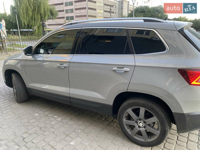 Сірий Шкода Karoq, об'ємом двигуна 1.6 л та пробігом 205 тис. км за 23000 $, фото 4 на Automoto.ua