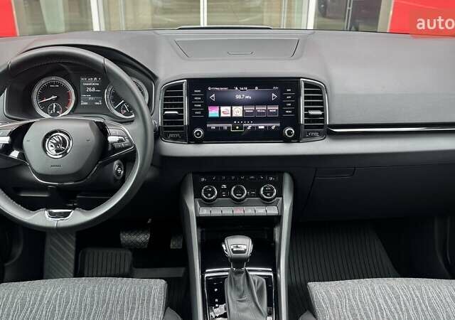Сірий Шкода Karoq, об'ємом двигуна 1.4 л та пробігом 24 тис. км за 23000 $, фото 7 на Automoto.ua