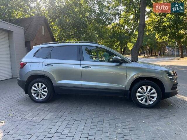Серый Шкода Karoq, объемом двигателя 1.4 л и пробегом 60 тыс. км за 23500 $, фото 1 на Automoto.ua