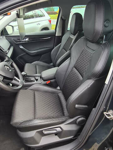 Серый Шкода Karoq, объемом двигателя 1.5 л и пробегом 23 тыс. км за 25100 $, фото 11 на Automoto.ua