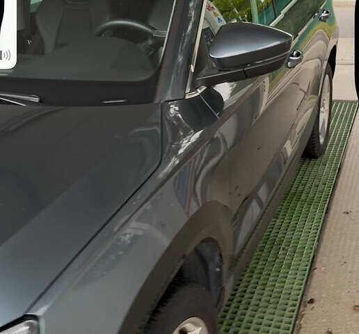 Серый Шкода Karoq, объемом двигателя 1.5 л и пробегом 23 тыс. км за 25100 $, фото 3 на Automoto.ua