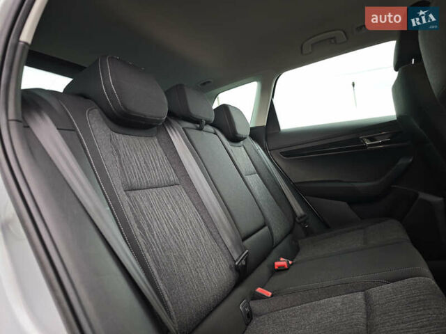 Серый Шкода Karoq, объемом двигателя 2 л и пробегом 184 тыс. км за 23999 $, фото 55 на Automoto.ua