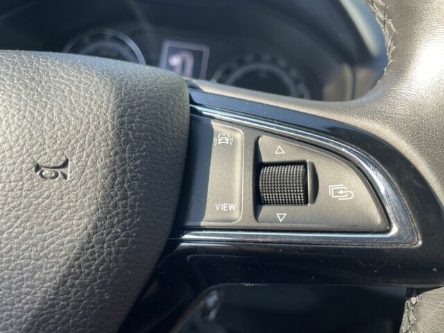 Сірий Шкода Karoq, об'ємом двигуна 1.4 л та пробігом 60 тис. км за 22500 $, фото 7 на Automoto.ua