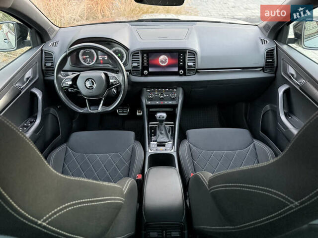 Серый Шкода Karoq, объемом двигателя 2 л и пробегом 165 тыс. км за 31300 $, фото 44 на Automoto.ua
