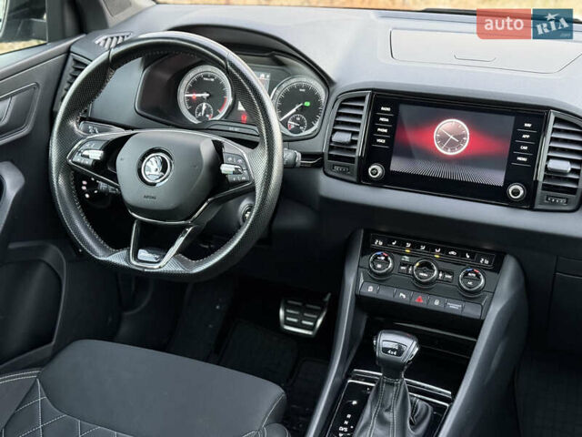 Серый Шкода Karoq, объемом двигателя 2 л и пробегом 165 тыс. км за 31300 $, фото 47 на Automoto.ua
